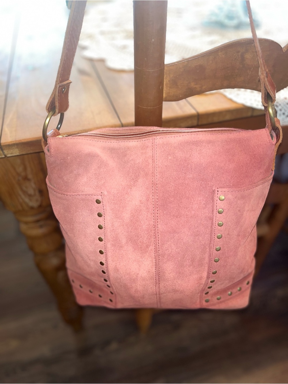 Anabaglish Suede Crossbody Bag in Dusty Pink - Picture 5 of 10